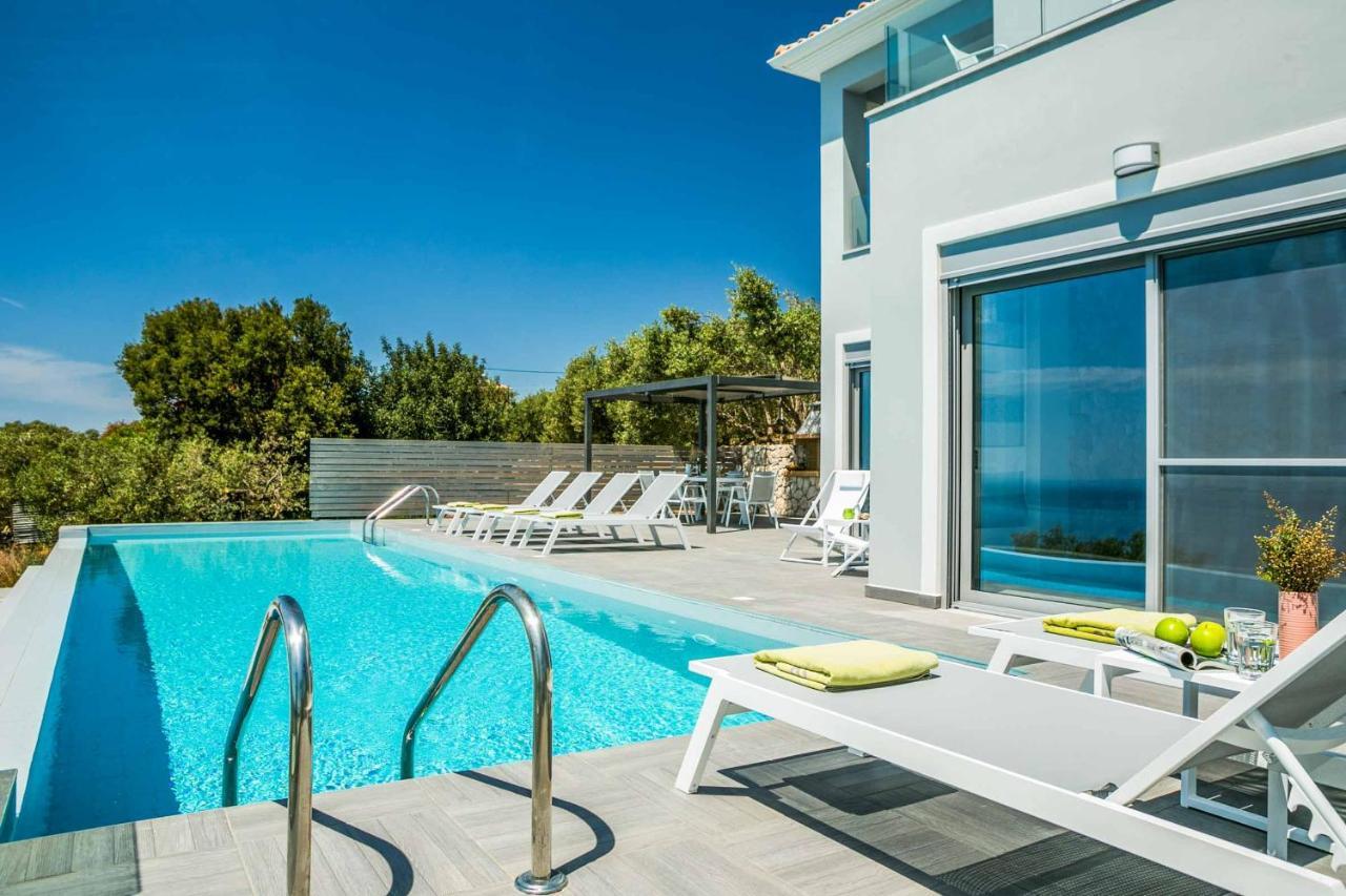 Villa Della Luna Vlachata Bagian luar foto